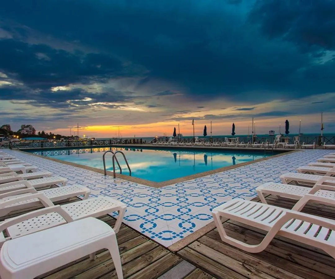 Apartment Apartamento En Torres Del Sun Rise San Andres Con Piscina Y Playa Privada